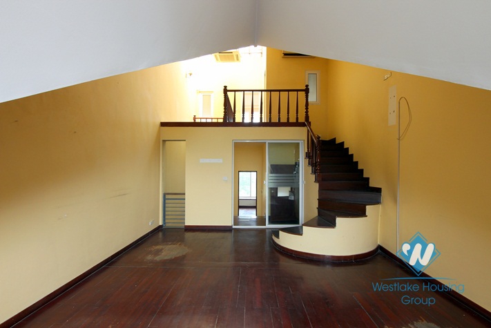 A large house with 5 bedrooms for rent in Tay Ho district