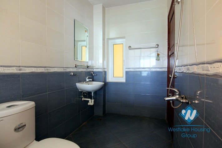 A large house with 5 bedrooms for rent in Tay Ho district