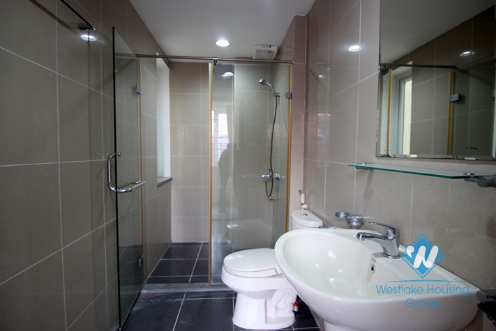 A nice 5 bedroom house by the West Lake side for rent in Tay Ho