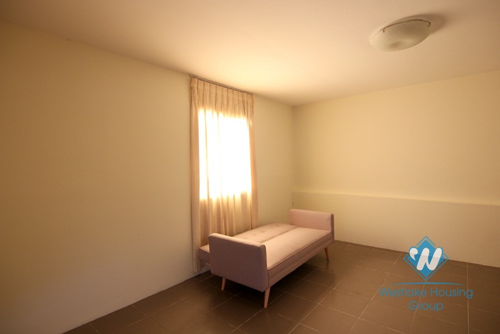 A nice 5 bedroom house by the West Lake side for rent in Tay Ho