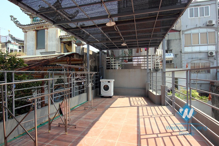 A new-finished beautiful 1 bedroom apartment with lake view for rent in Tay Ho District