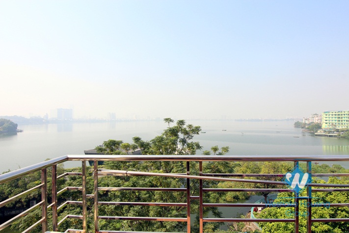 A new-finished beautiful 1 bedroom apartment with lake view for rent in Tay Ho District