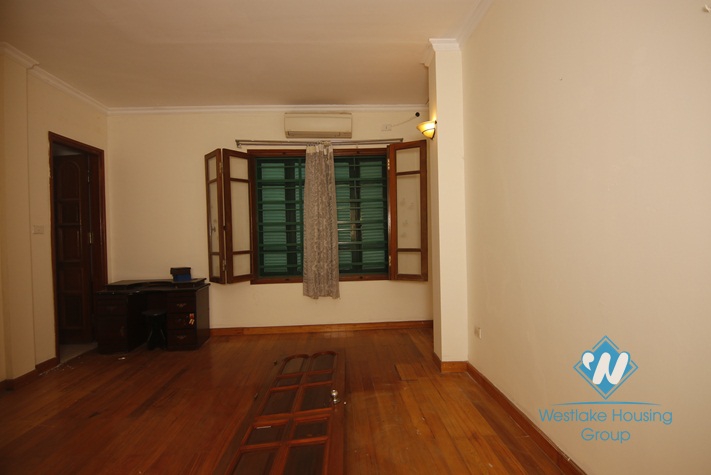 An unfunished and newly-renovated 3 bedroom house for rent in Ba Dinh District