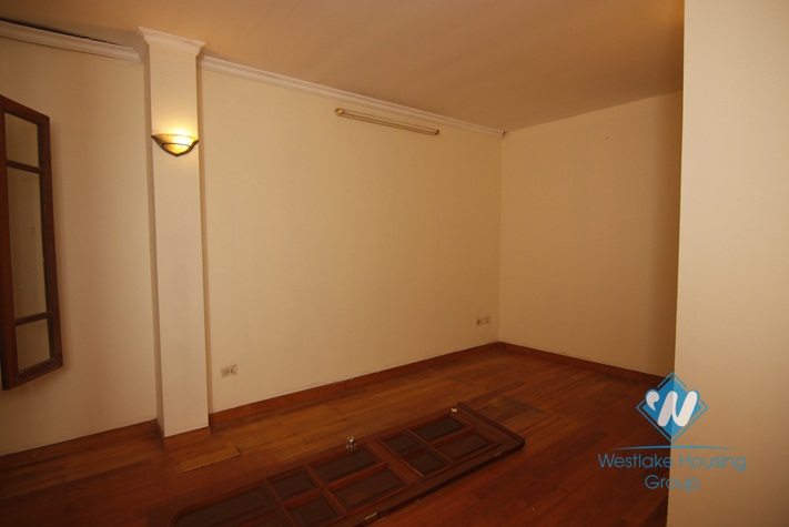 An unfunished and newly-renovated 3 bedroom house for rent in Ba Dinh District