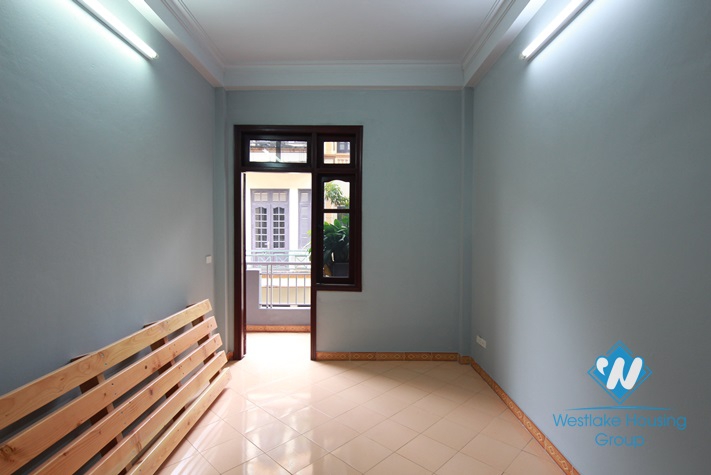 Unfurnished with good quality house for rent in Au Co st, Tay Ho District 