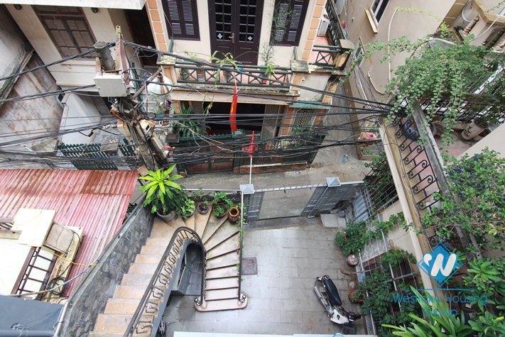 Unfurnished with good quality house for rent in Au Co st, Tay Ho District 