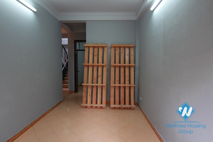Unfurnished with good quality house for rent in Au Co st, Tay Ho District 