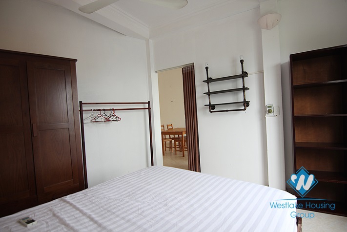 Affordable apartment with beautiful lake views for rent in Yen Phu Village