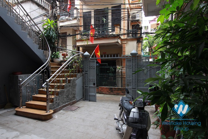 Unfurnished with good quality house for rent in Au Co st, Tay Ho District 