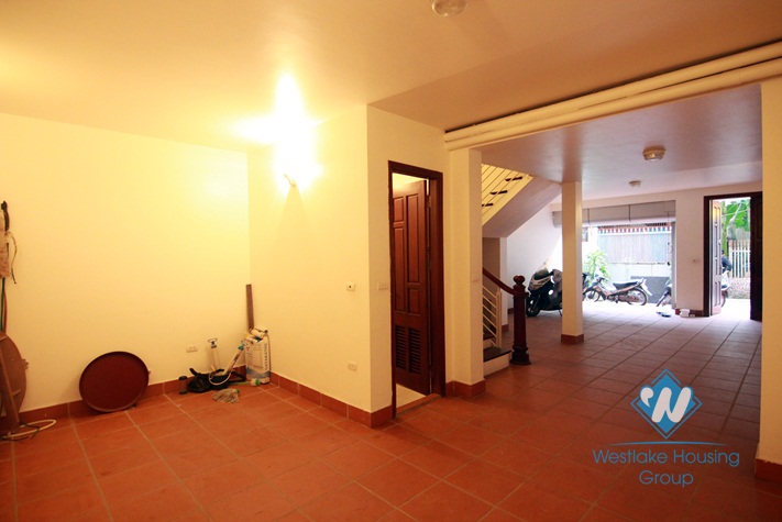 Beatifull house with 05 bedrooms, big terrace and bright for rent in Tay Ho district 