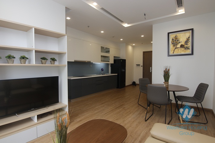 Single high floor apartment for rent in Vinhome Metropolis, Ba Dinh district, Ha Noi