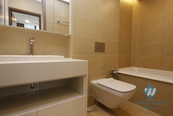 Single high floor apartment for rent in Vinhome Metropolis, Ba Dinh district, Ha Noi