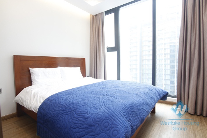 Single high floor apartment for rent in Vinhome Metropolis, Ba Dinh district, Ha Noi