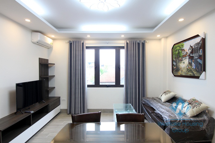 Two bedrooms serviced apartment for rent in Au Co, Tay Ho district.