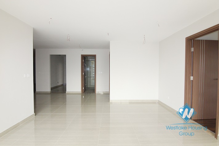 A bright and unfurinshed apartment on high floor for rent in Ciputra Compound