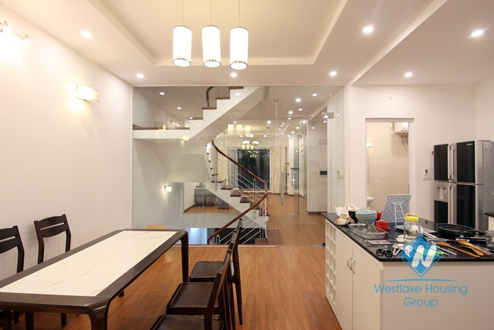A nice 5 bedrooms house available for rent in Tay Ho district, Ha Noi
