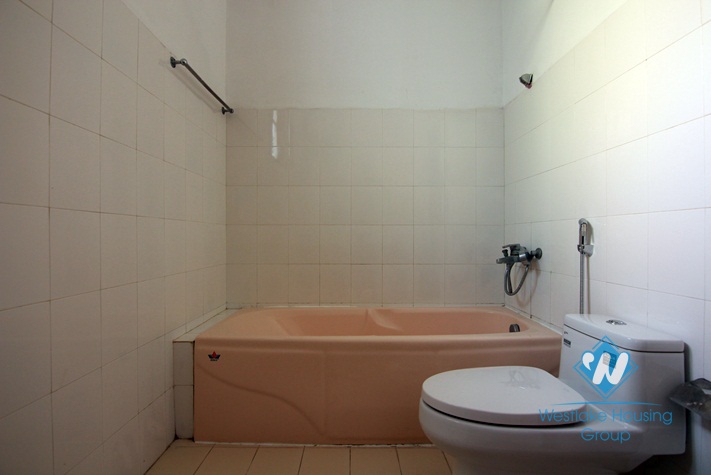 A nice house with big yard for rent in Tay ho, Ha noi