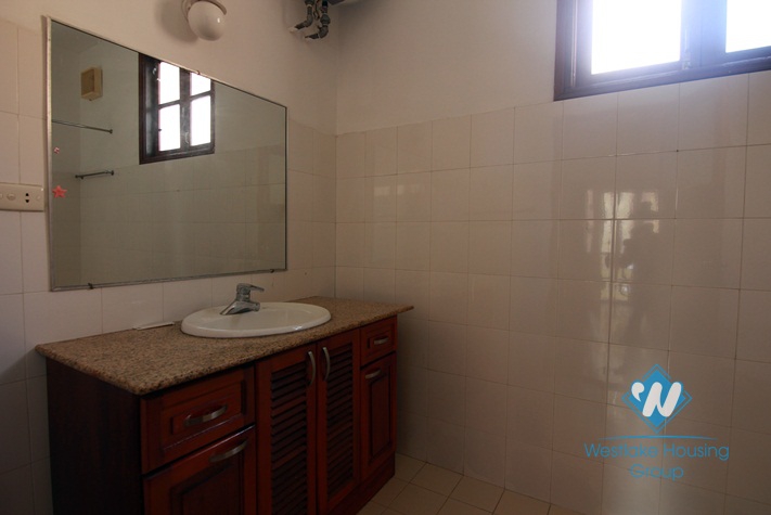 A nice house with big yard for rent in Tay ho, Ha noi