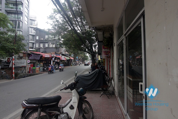 A nice space for restaurant, cafe in Xuan dieu, Tay ho