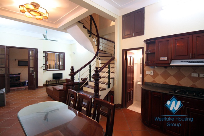 Cheap price house with 4 bedrooms for rent in Tay Ho.