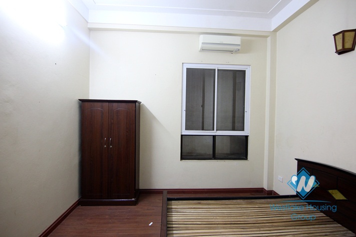 Cheap price house with 4 bedrooms for rent in Tay Ho.