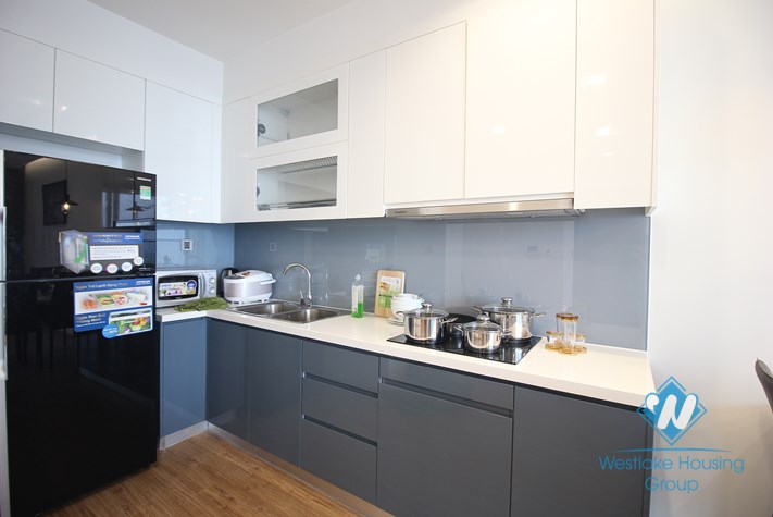 Nice high floor two bedrooms apartment for rent in Vinhome Metropolis, Ba Dinh district, Ha Noi