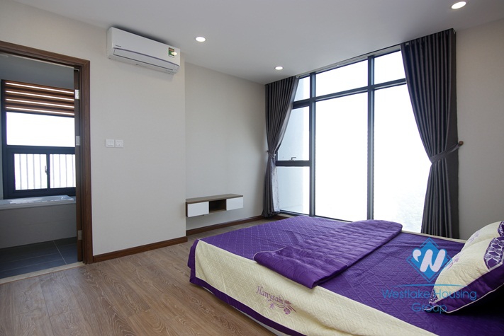 A beautiful and spacious apartment for rent in Cau giay, Ha noi
