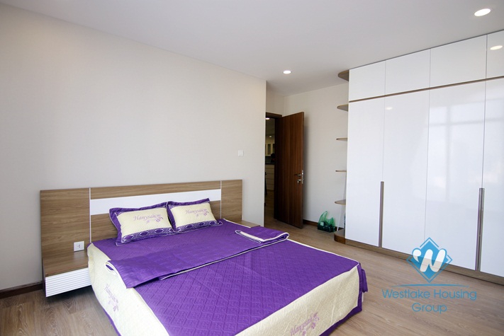 A beautiful and spacious apartment for rent in Cau giay, Ha noi