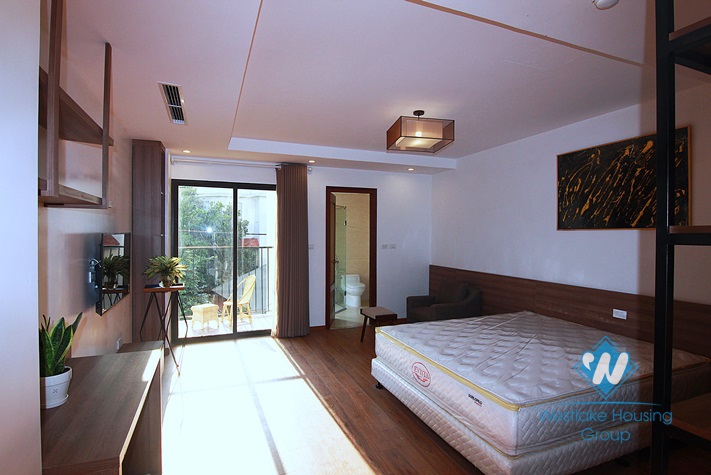 Bright and Morden 3 bedrooms apartment for rent close to Quang An street, Tay Ho district.