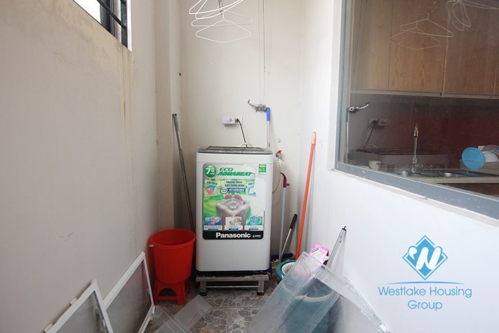 Cheap 2 bedrooms apartment for rent in Au Co st, Tay Ho, Ha Noi.