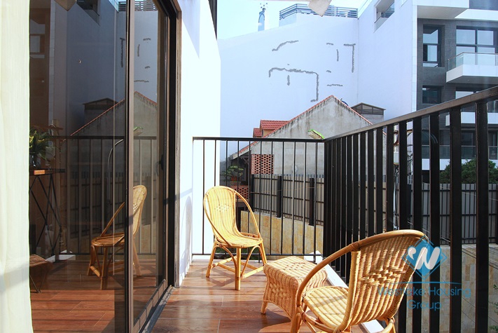 Bright and Morden 3 bedrooms apartment for rent close to Quang An street, Tay Ho district.