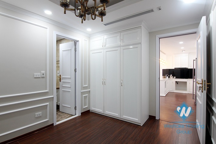 A royal apartment with morden 3 bedrooms for rent in D' Le Roi Soleil, Tay Ho area.