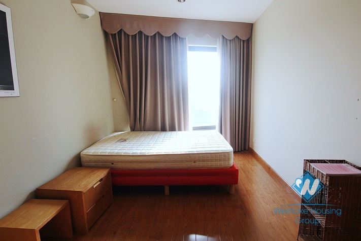 Cheap 2 bedrooms apartment for rent in Au Co st, Tay Ho, Ha Noi.