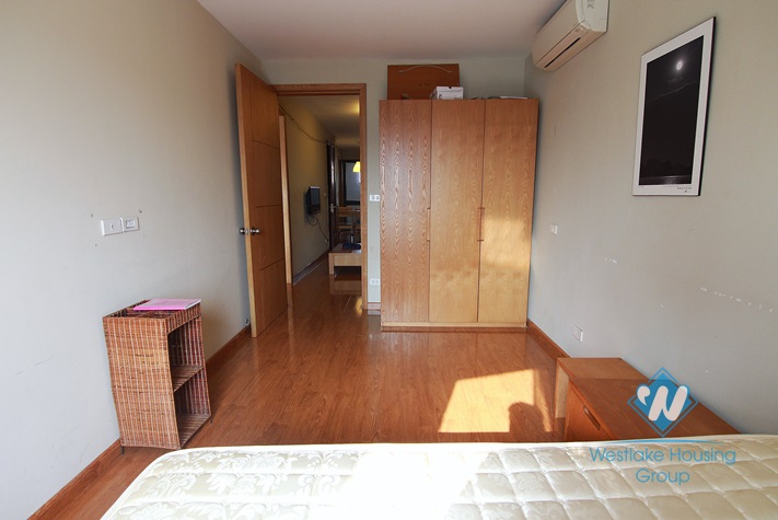Cheap 2 bedrooms apartment for rent in Au Co st, Tay Ho, Ha Noi.