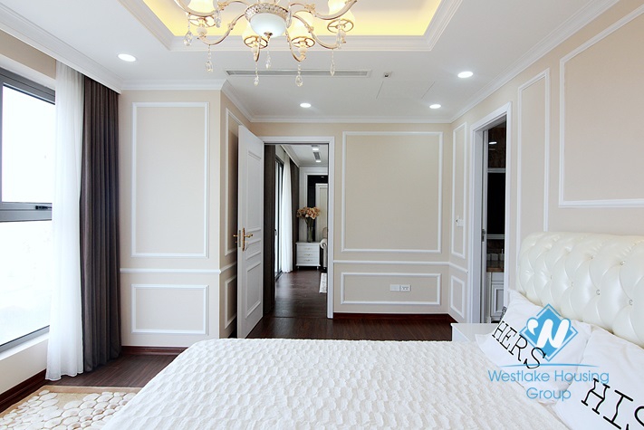 A royal apartment with morden 3 bedrooms for rent in D' Le Roi Soleil, Tay Ho area.