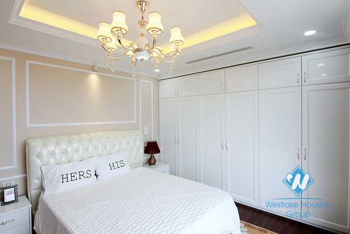 A royal apartment with morden 3 bedrooms for rent in D' Le Roi Soleil, Tay Ho area.