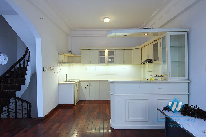 Unfurnished 4 bedrooms house with yard and garage for rent in Au Co st, Tay Ho area.