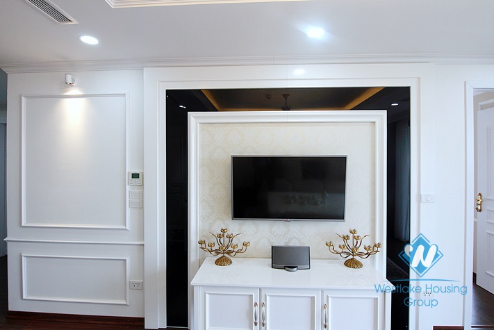A royal apartment with morden 3 bedrooms for rent in D' Le Roi Soleil, Tay Ho area.