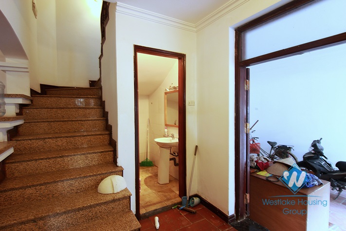 Unfurnished 4 bedrooms house with yard and garage for rent in Au Co st, Tay Ho area.