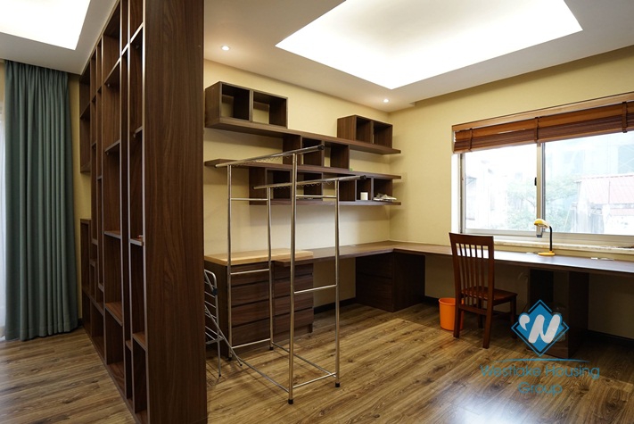 A stylish and modern 2 bedroom apartment for rent on Lieu Giai, Ba Dinh