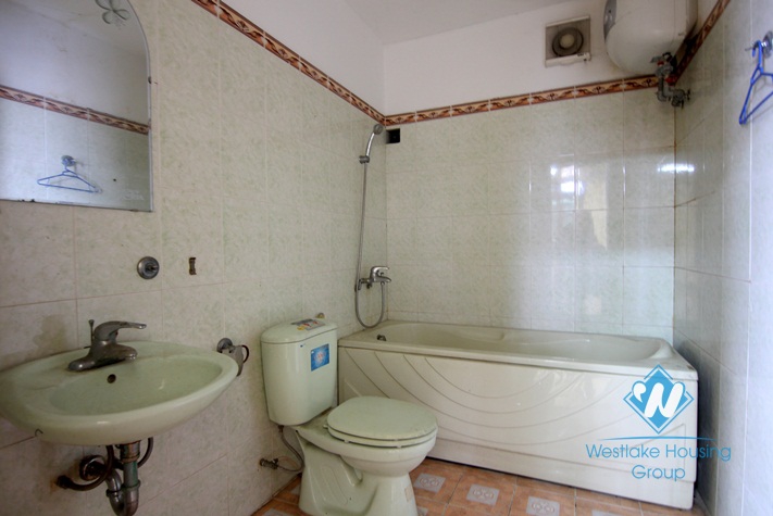 A spacious house for rent on Au Co street, Tay Ho District