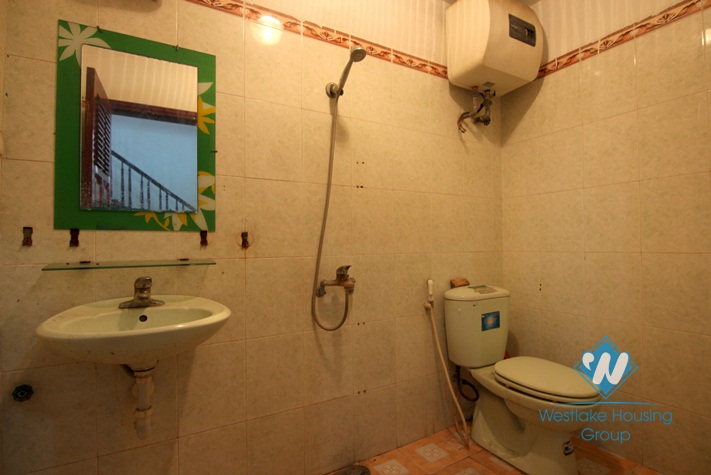 A spacious house for rent on Au Co street, Tay Ho District