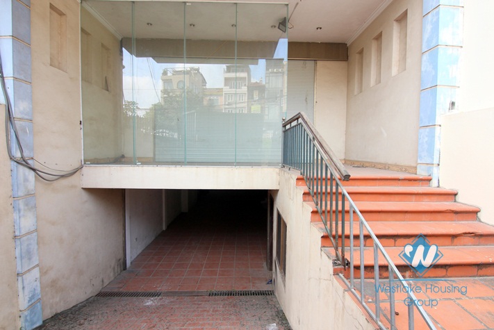 A spacious house for rent on Au Co street, Tay Ho District