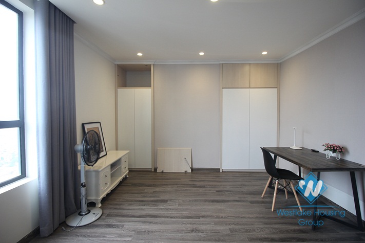 A spacious 3 bedroom apartment for rent in HongKong Tower, Hanoi