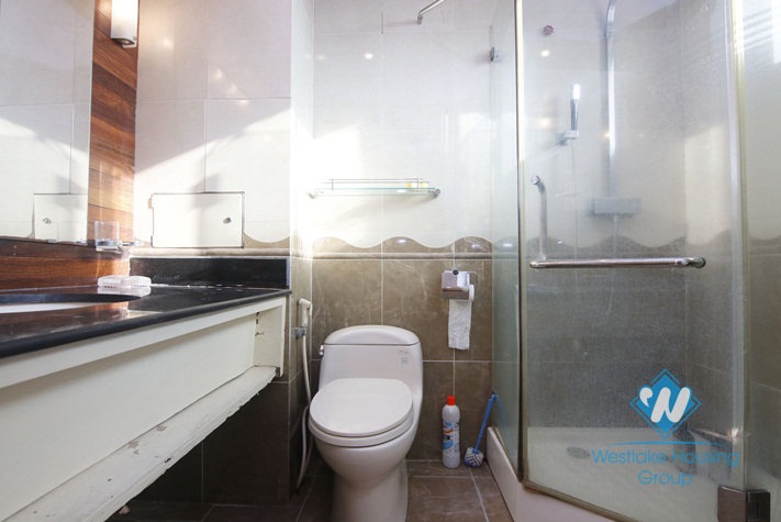 A modern affordable 3 bedroom apartment for rent on Lang Ha street