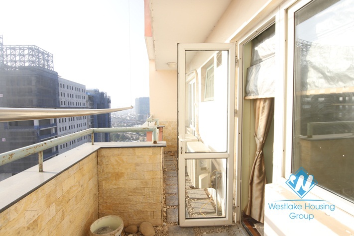 A modern affordable 3 bedroom apartment for rent on Lang Ha street