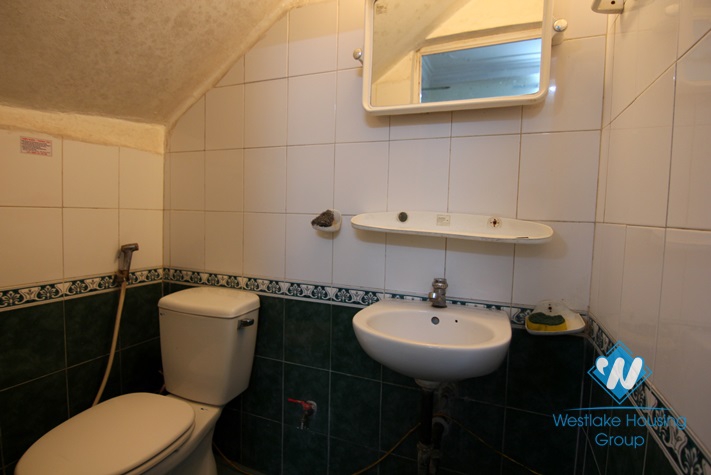 Unfurnished house for rent in Au Co st, Tu Lien, Tay Ho District