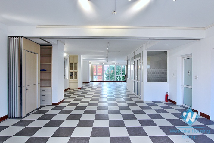 Spacious office space for rent in To ngoc van, Tay ho, Ha noi
