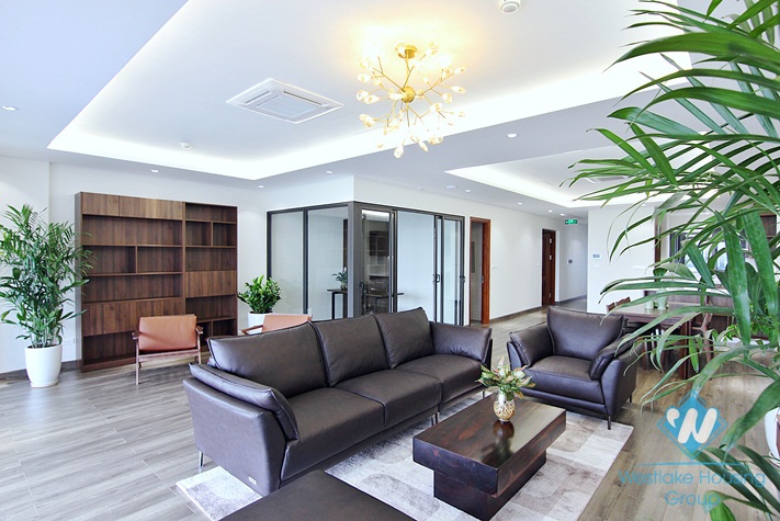 A beautiful  03+ bedrooms apartment on 5th floor for rent in Tay Ho, Ha Noi