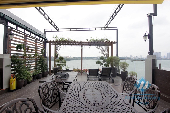 Apartment for rent in Tay Ho with balcony and amazing lake view.